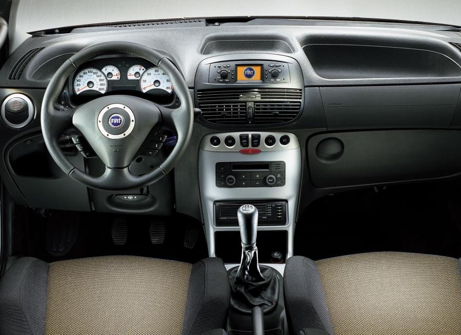 Торпедо Fiat Punto Sporting (188) 2003 года  (фото 13 из 16)